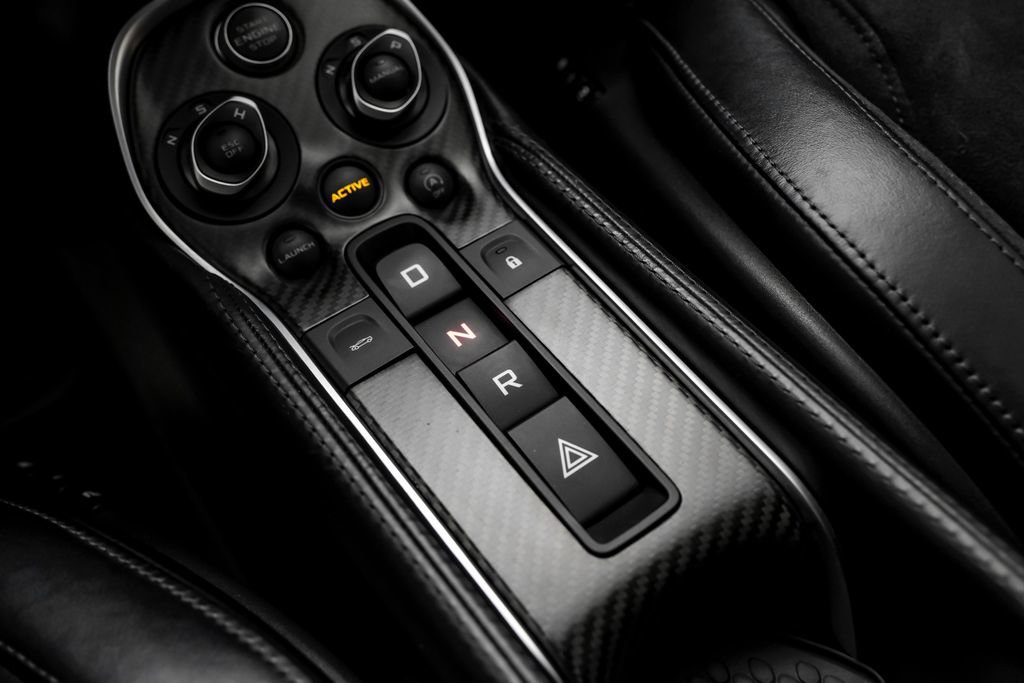 Used 2019 McLaren 600LT photo 22