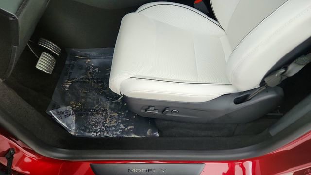 2026 Tesla Model Y Performance