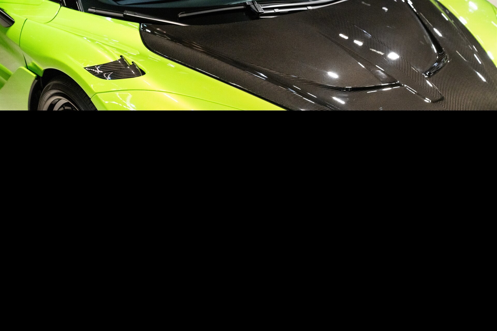 Used 2022 McLaren 765LT photo 17