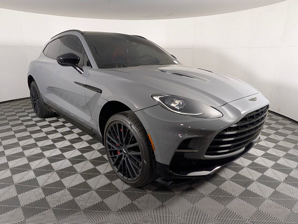 2023 Aston Martin DBX 707