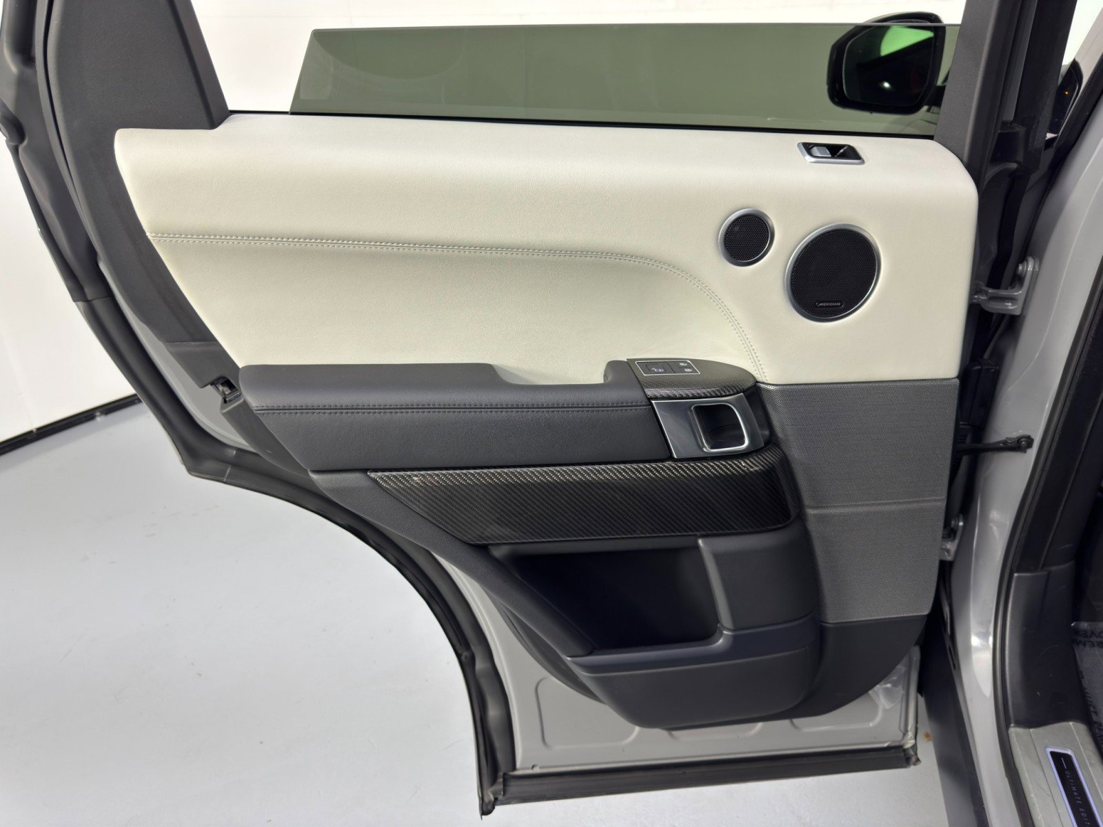 2022 Land Rover Range Rover Sport SVR Carbon Edition