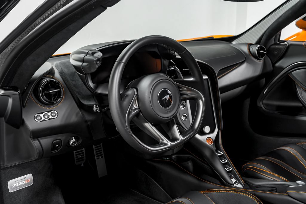 Used 2026 McLaren 750S photo 11