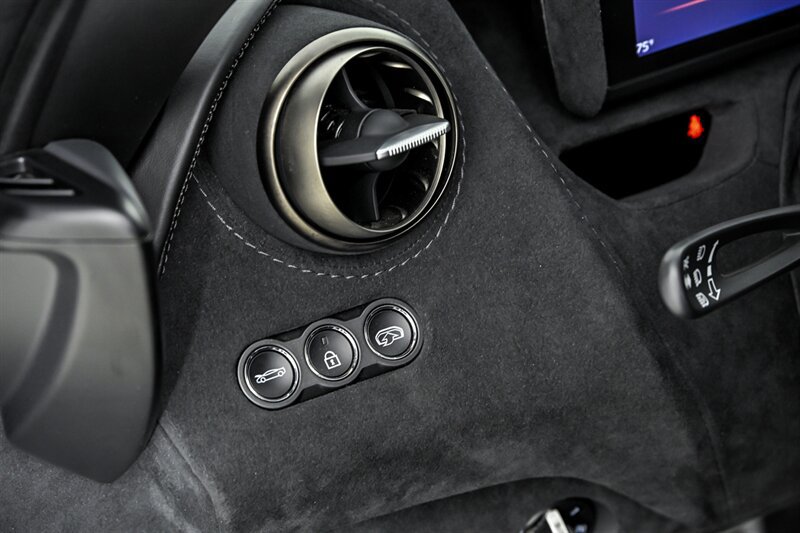 Used 2020 McLaren 720S Performance photo 21