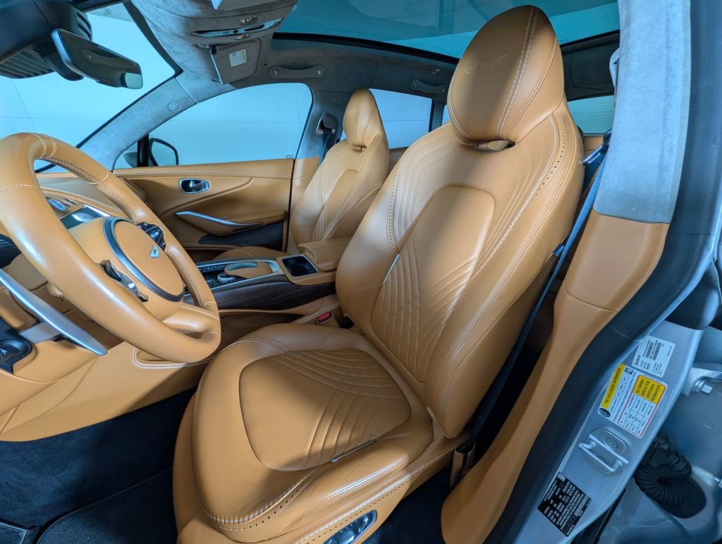 2021 Aston Martin DBX