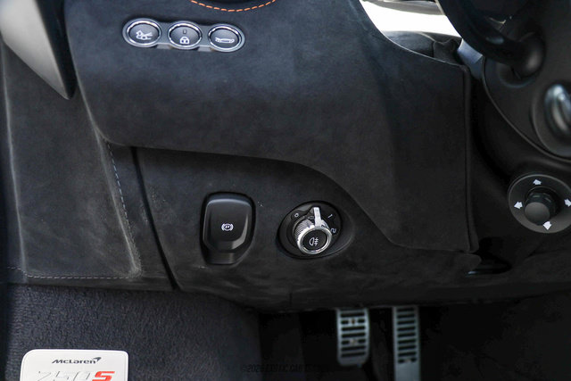 Used 2025 McLaren 750S photo 45