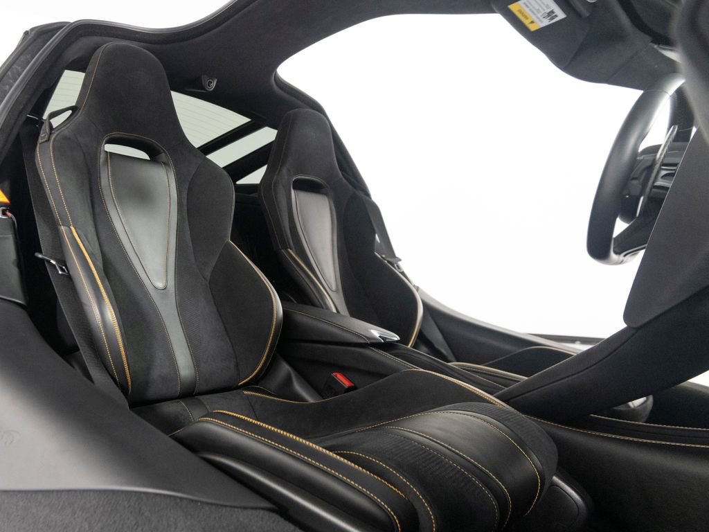 Used 2021 McLaren 720S Performance photo 32