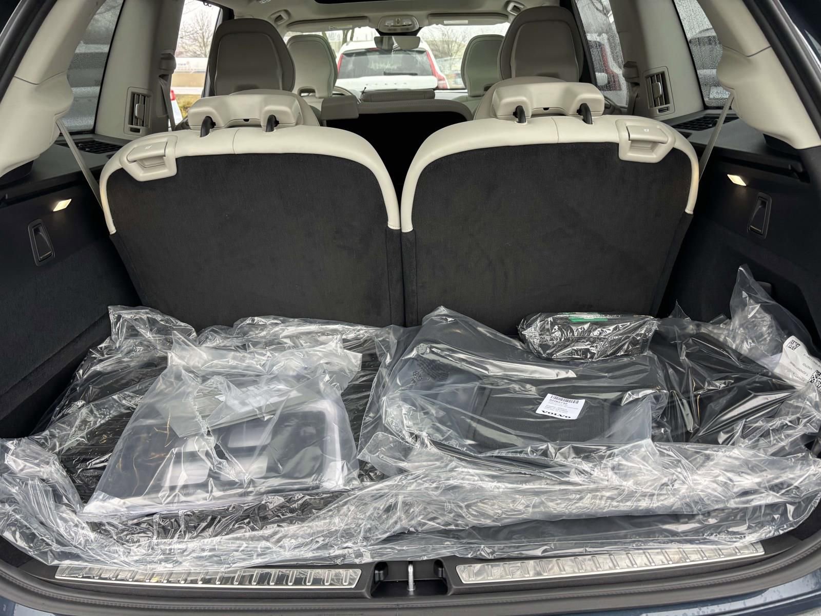 2026 Volvo Xc90 T8 Ultra