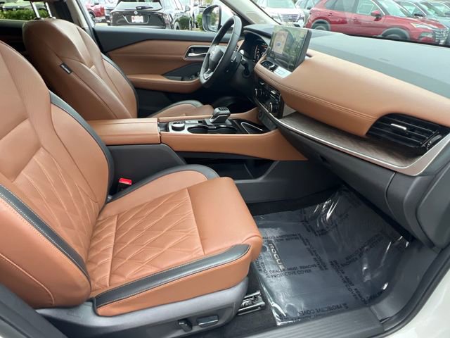 2025 Nissan Rogue Platinum