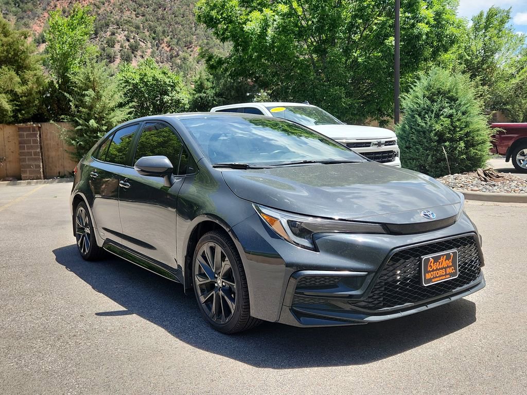 Used 2024 Toyota Corolla SE w/ Convenience Package