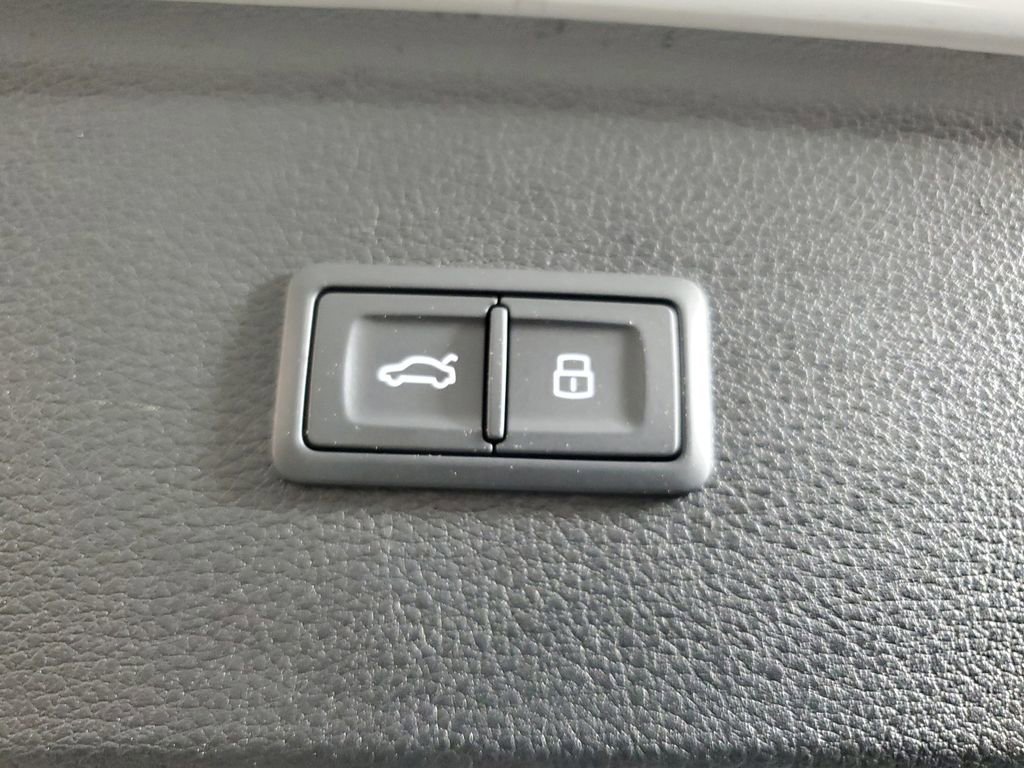 2024 Audi Q5 e Prestige