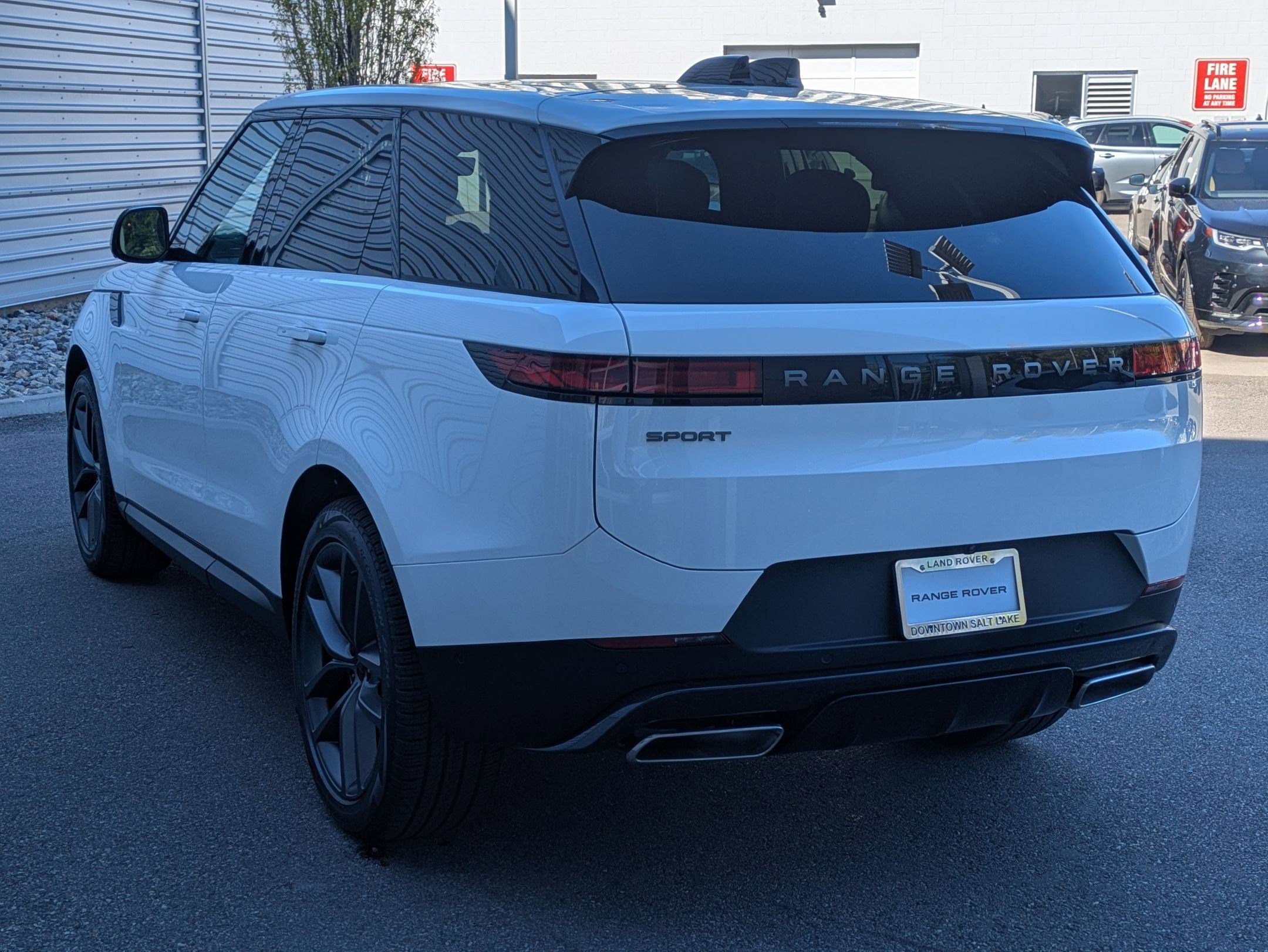 2026 Land Rover Range Rover Sport SE