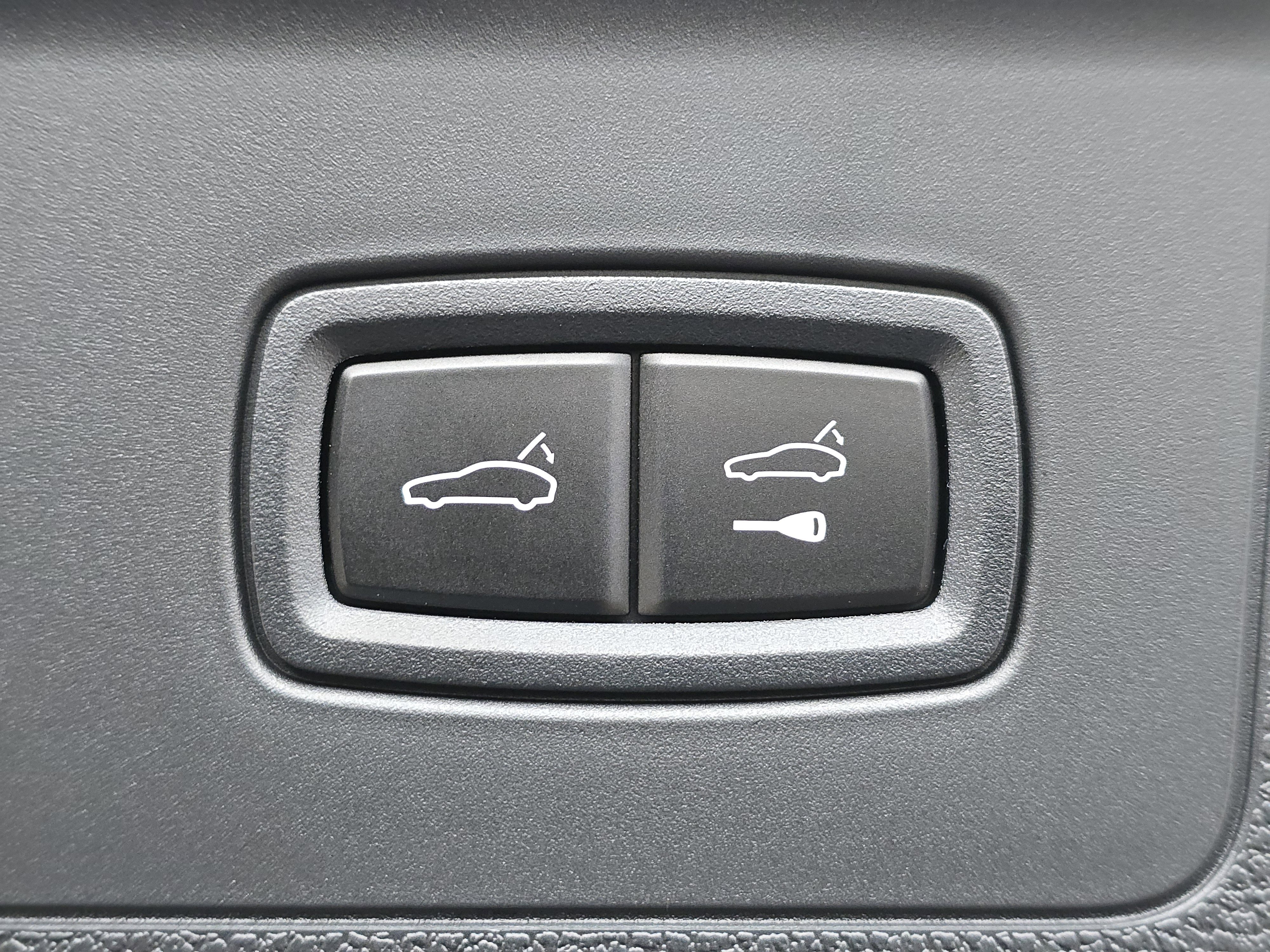 2026 Porsche Panamera 4