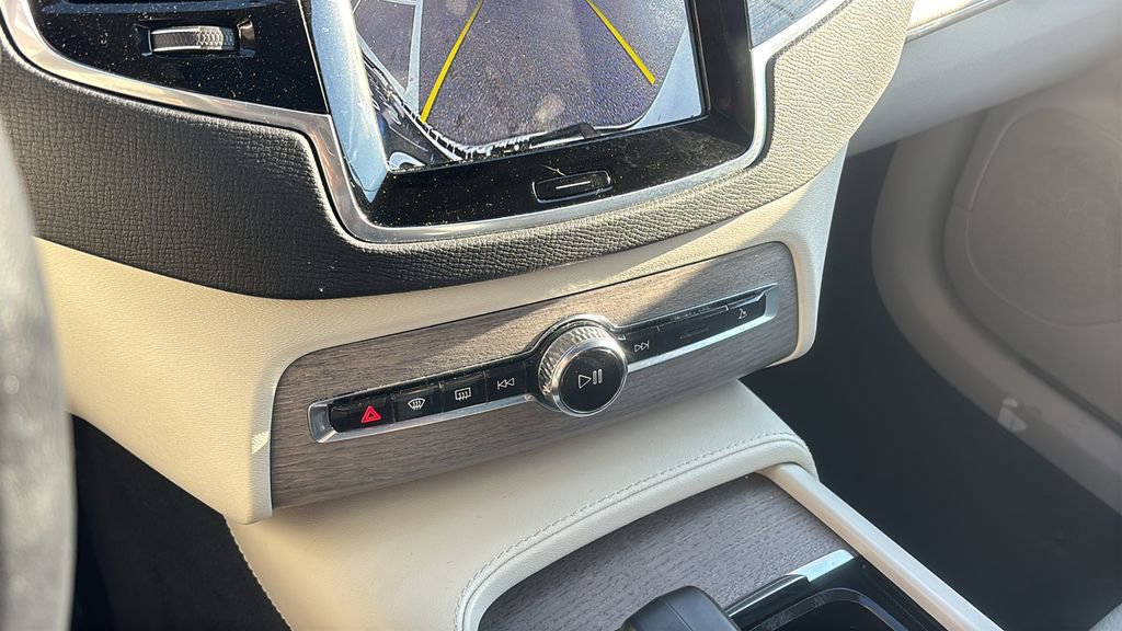 2023 Volvo Xc90 B6 Plus