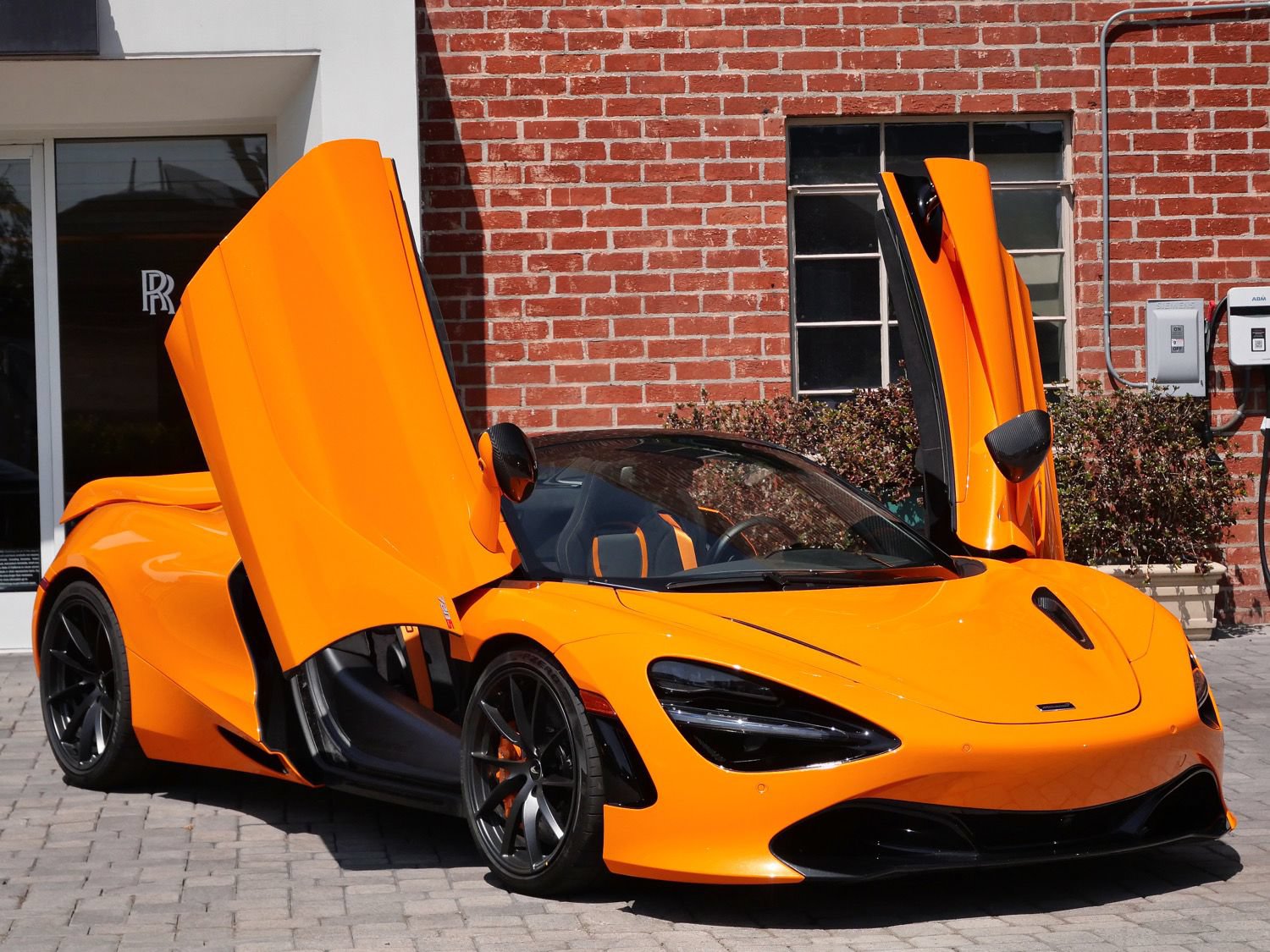 Used 2023 McLaren 720S Performance photo 18