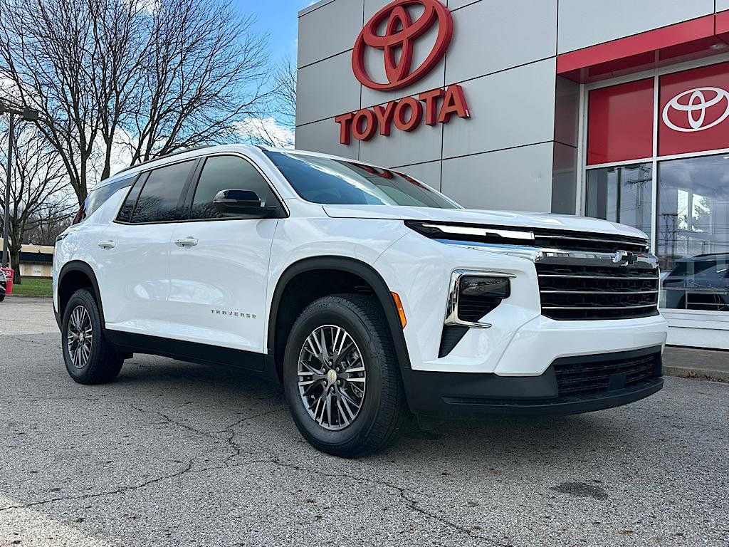2026 Chevrolet Traverse LT