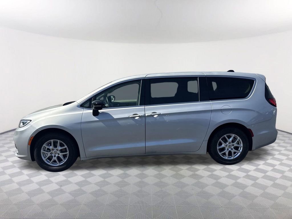 2024 Chrysler Pacifica Touring-L