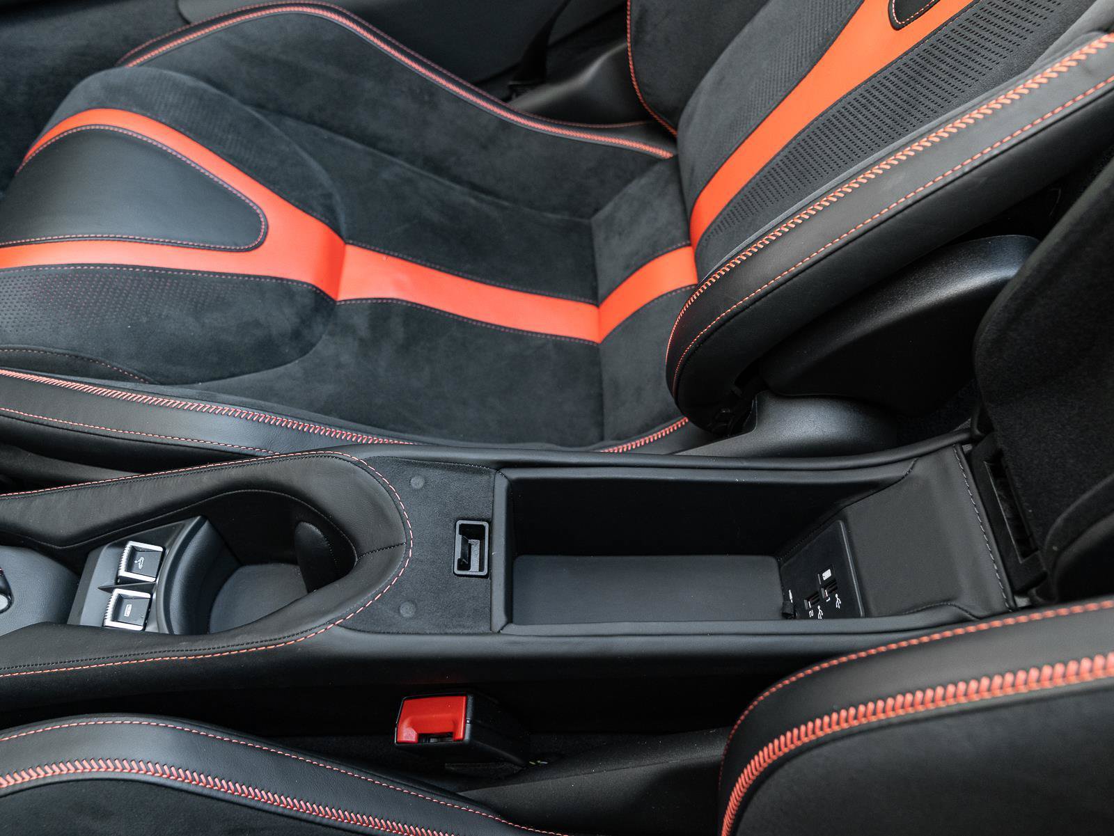 Used 2020 McLaren 720S Performance photo 40