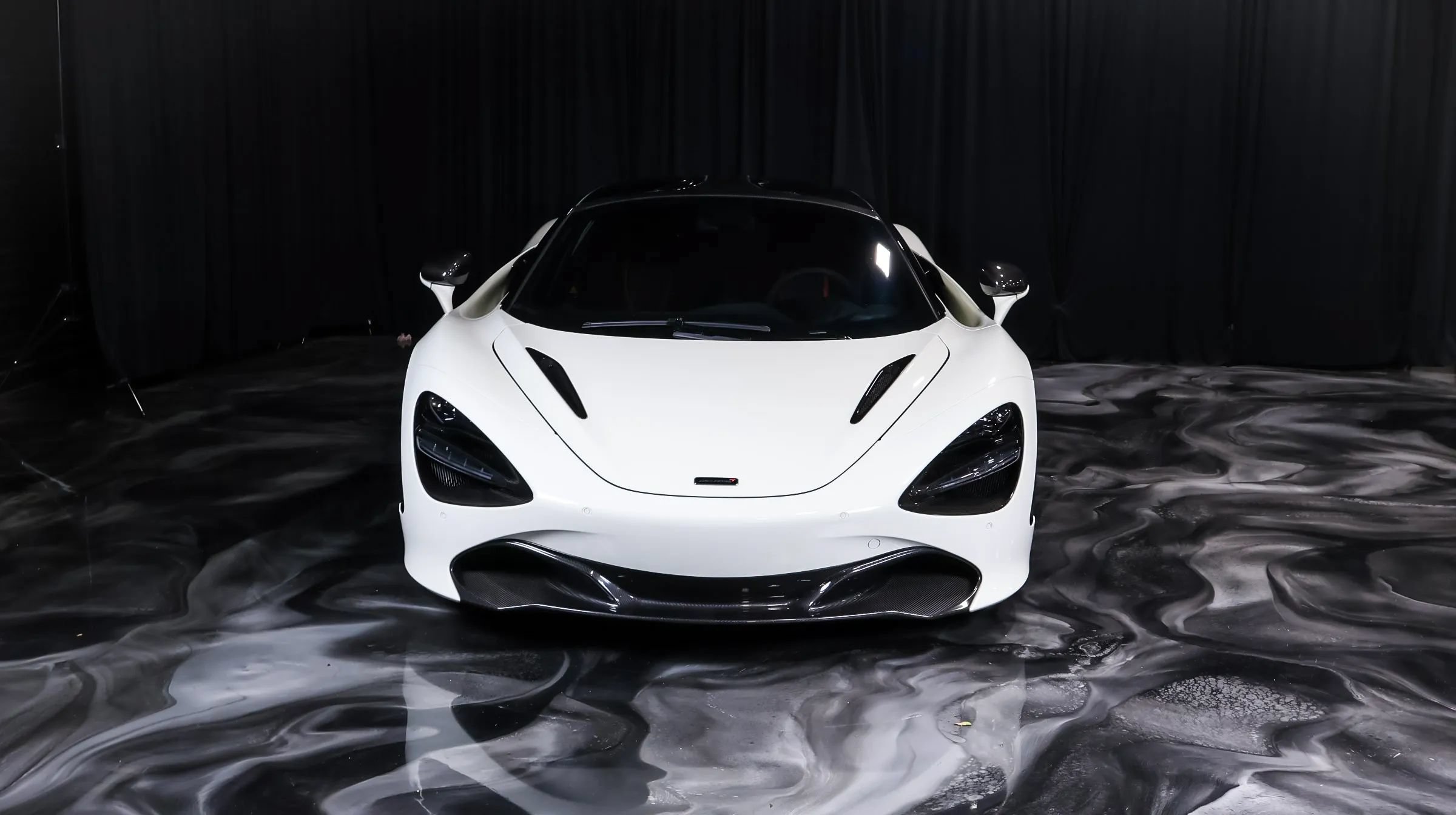 Used 2018 McLaren 720S Performance photo 9