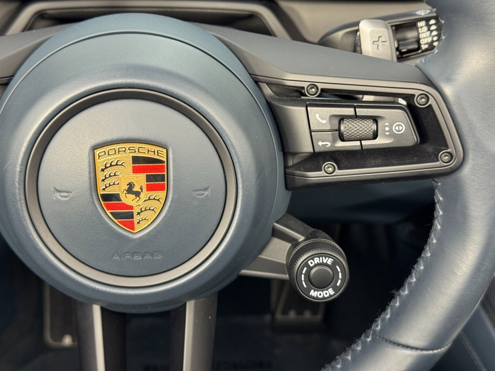 2022 Porsche 911 Carrera