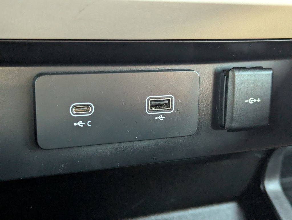 2023 Land Rover Defender 110 X-Dynamic SE