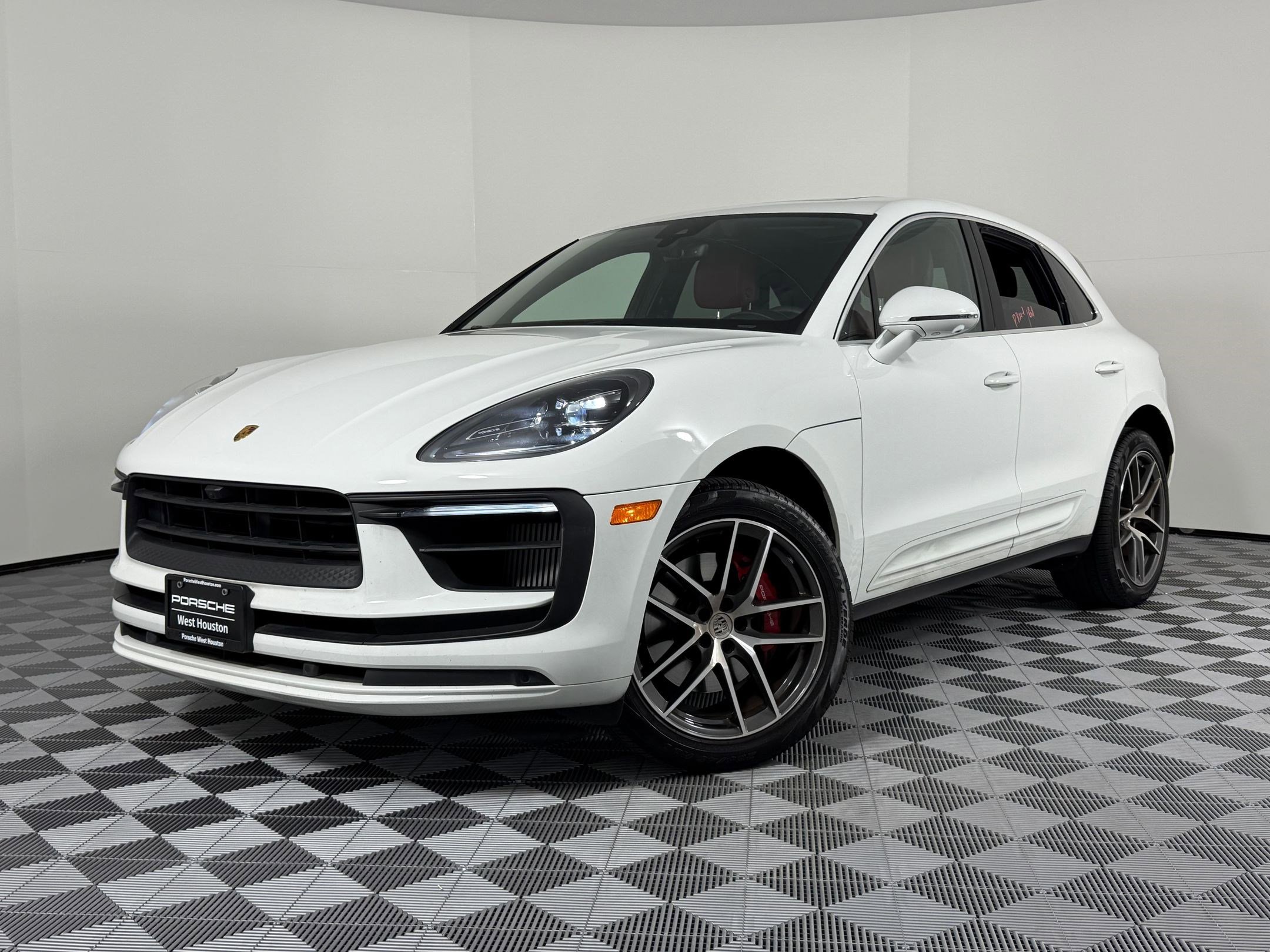 2022 Porsche Macan S