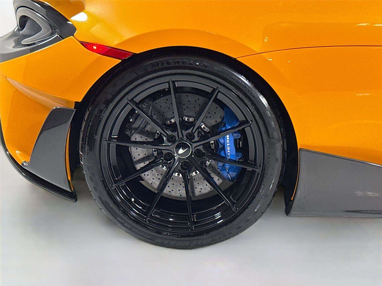 Used 2020 McLaren 600LT Spider photo 34