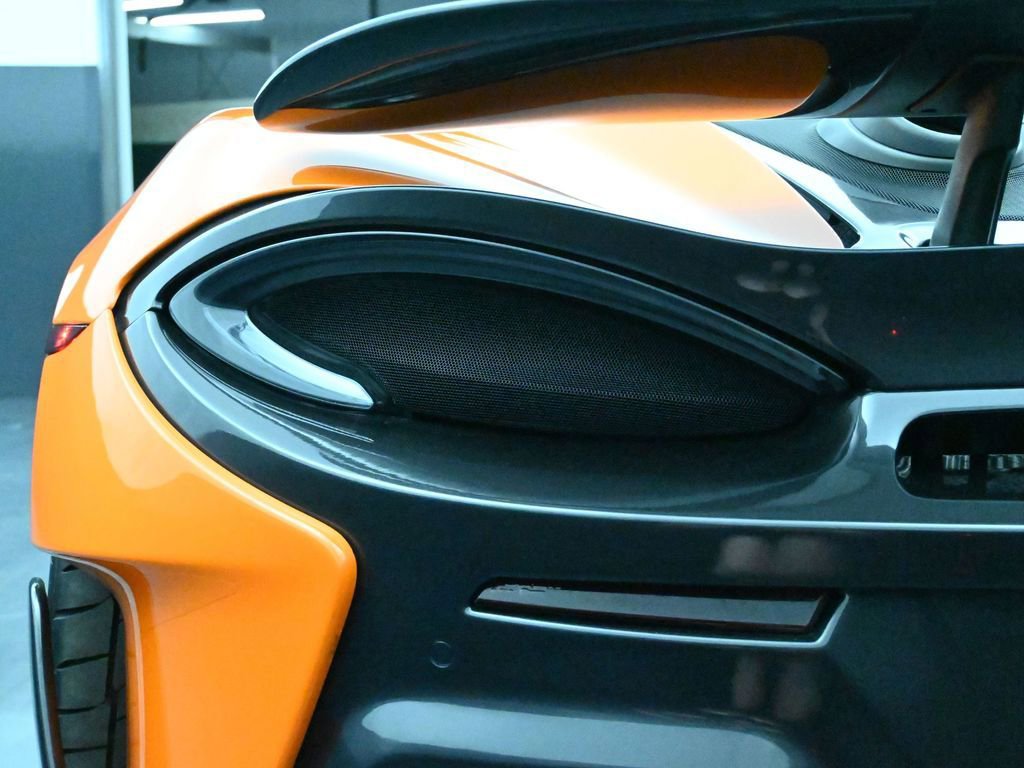 Used 2019 McLaren 600LT photo 13