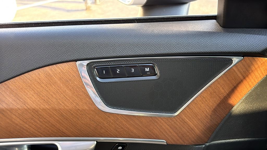 2023 Volvo Xc90 B6 Core