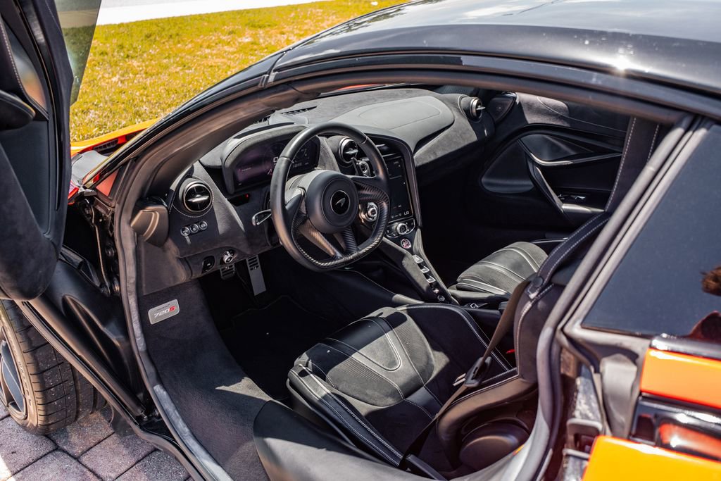 Used 2021 McLaren 720S Performance photo 23