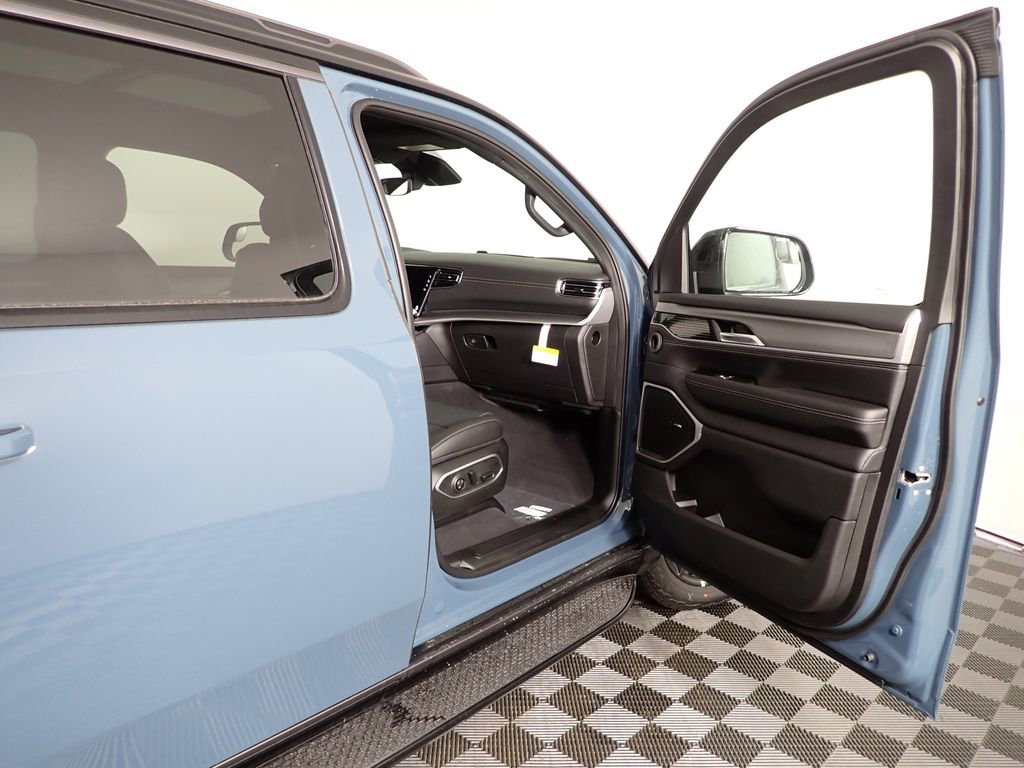 2026 Jeep Grand Wagoneer 4WD