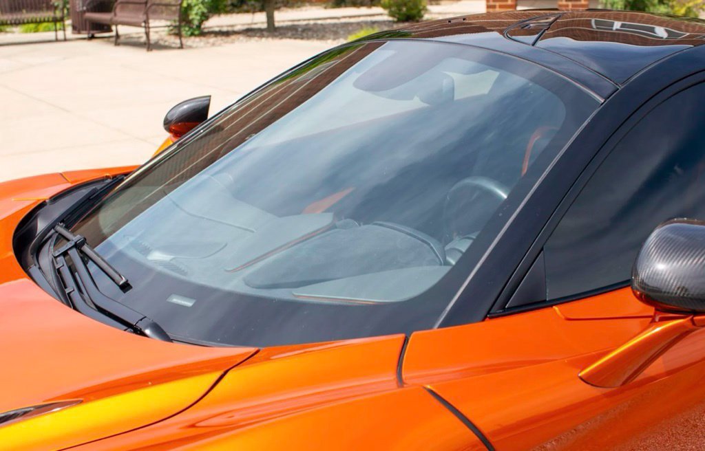 Used 2018 McLaren 720S photo 26