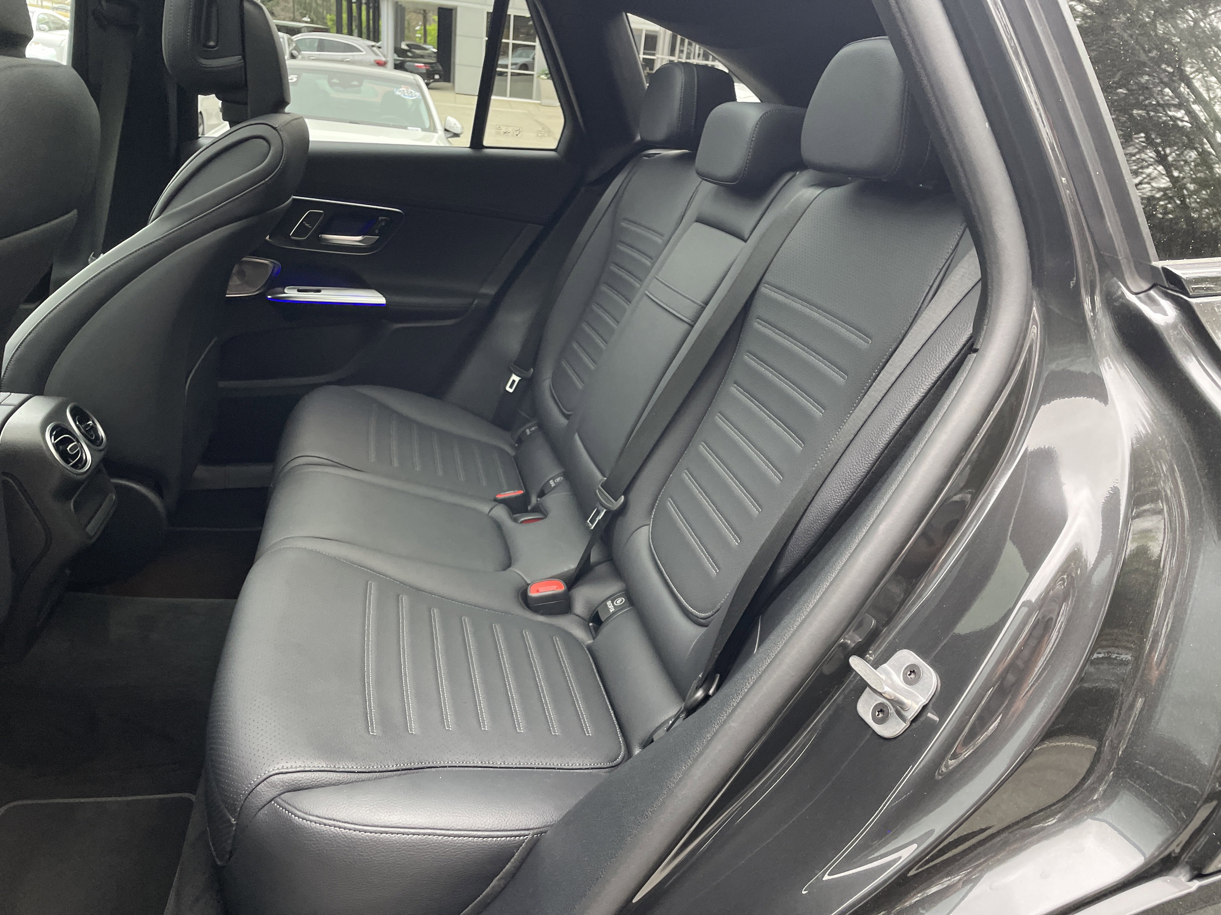 2025 Mercedes-Benz GLC 300