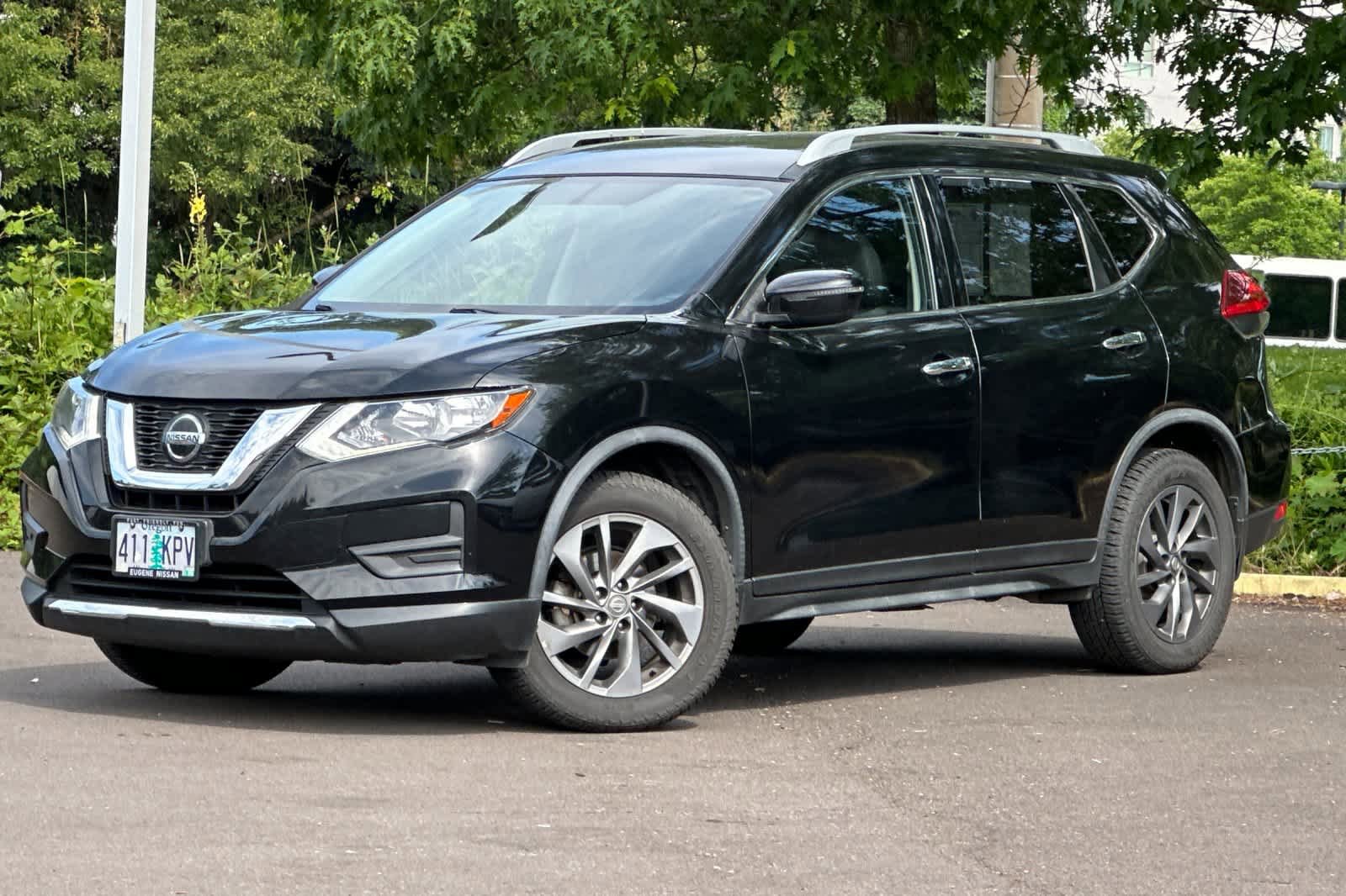 Used 2018 Nissan Rogue SV