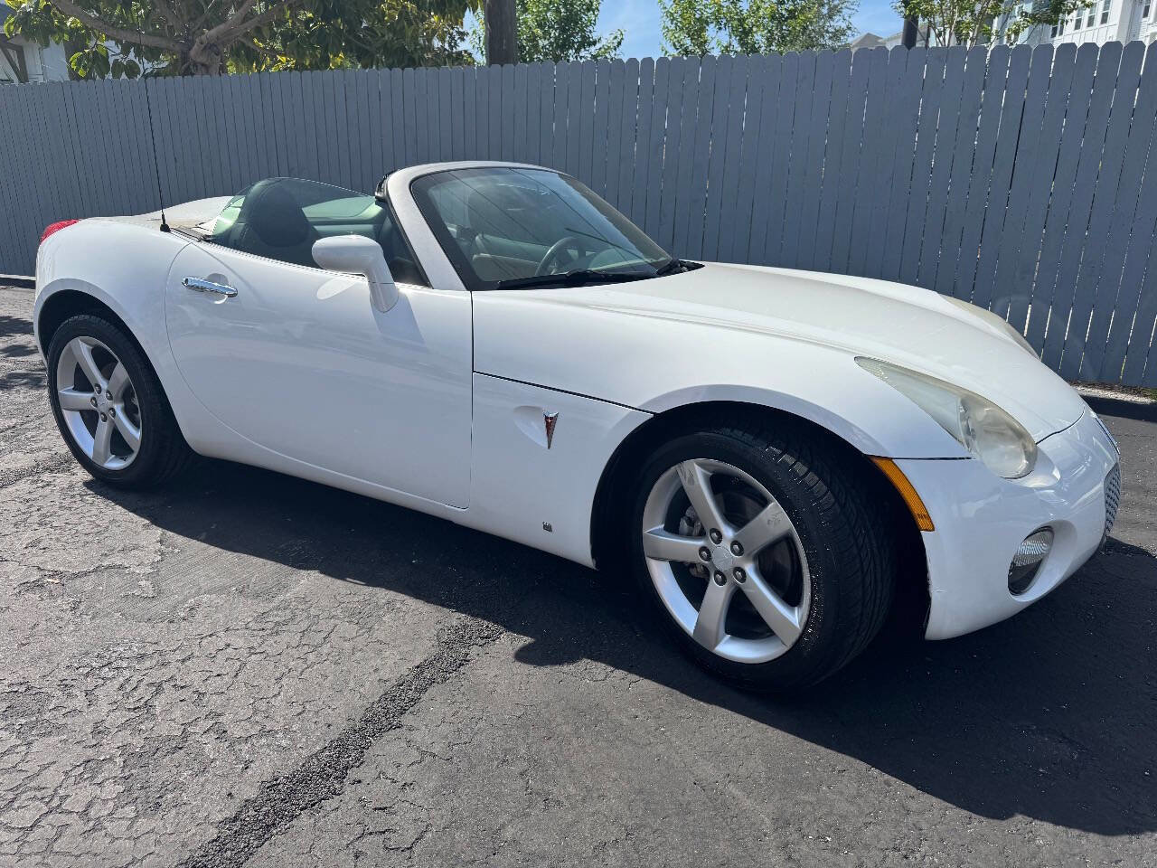 Used 2007 Pontiac Solstice Convertible w/ Premium Package