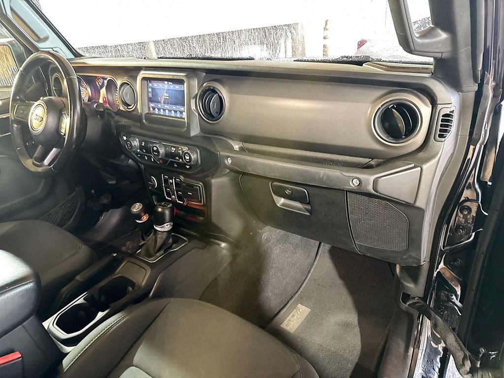 2022 Jeep Gladiator Sport