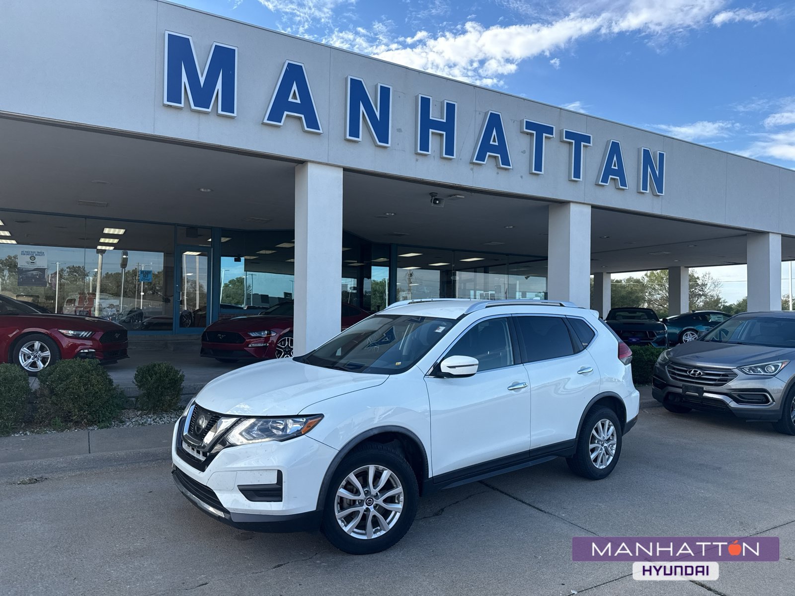 Used 2017 Nissan Rogue SV