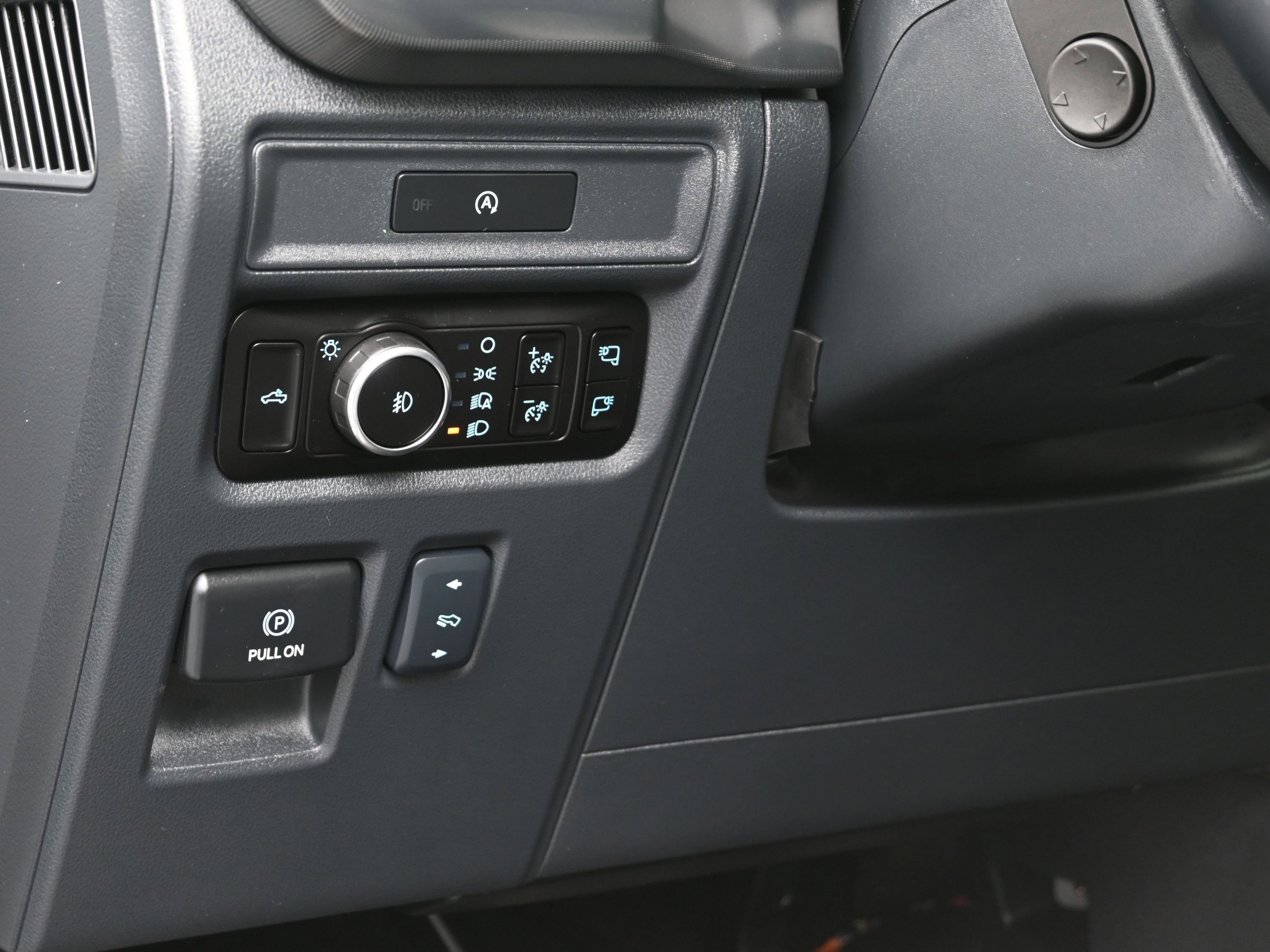 2025 Ford F150 Platinum