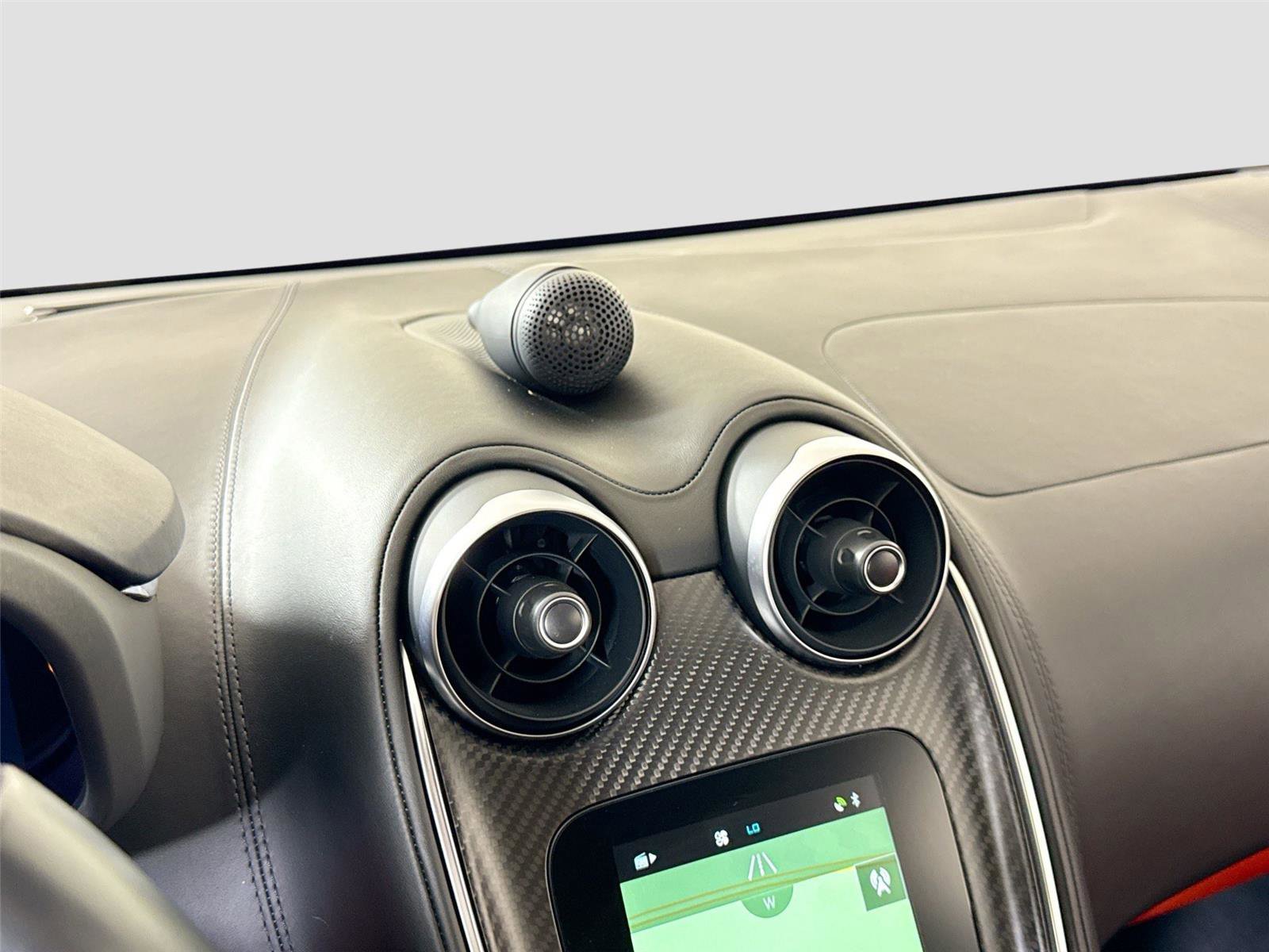 Used 2019 McLaren 600LT photo 18