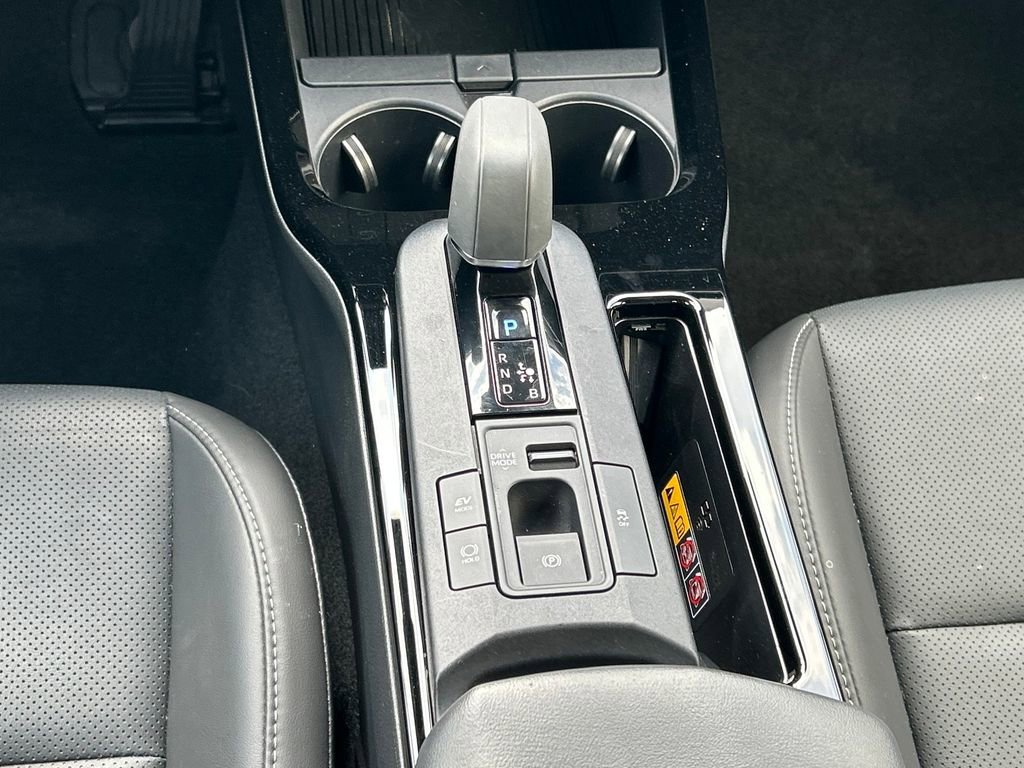 2025 Toyota Prius XLE