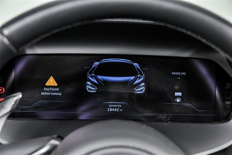 Used 2025 McLaren 750S Spider photo 25
