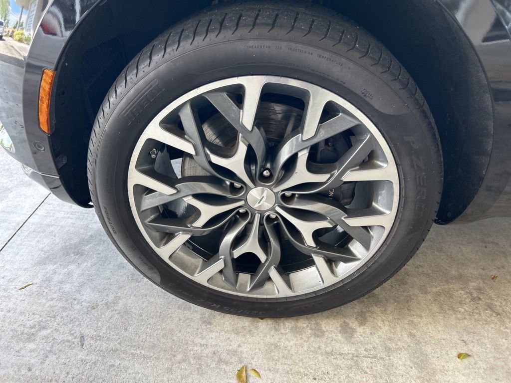 2023 Aston Martin DBX