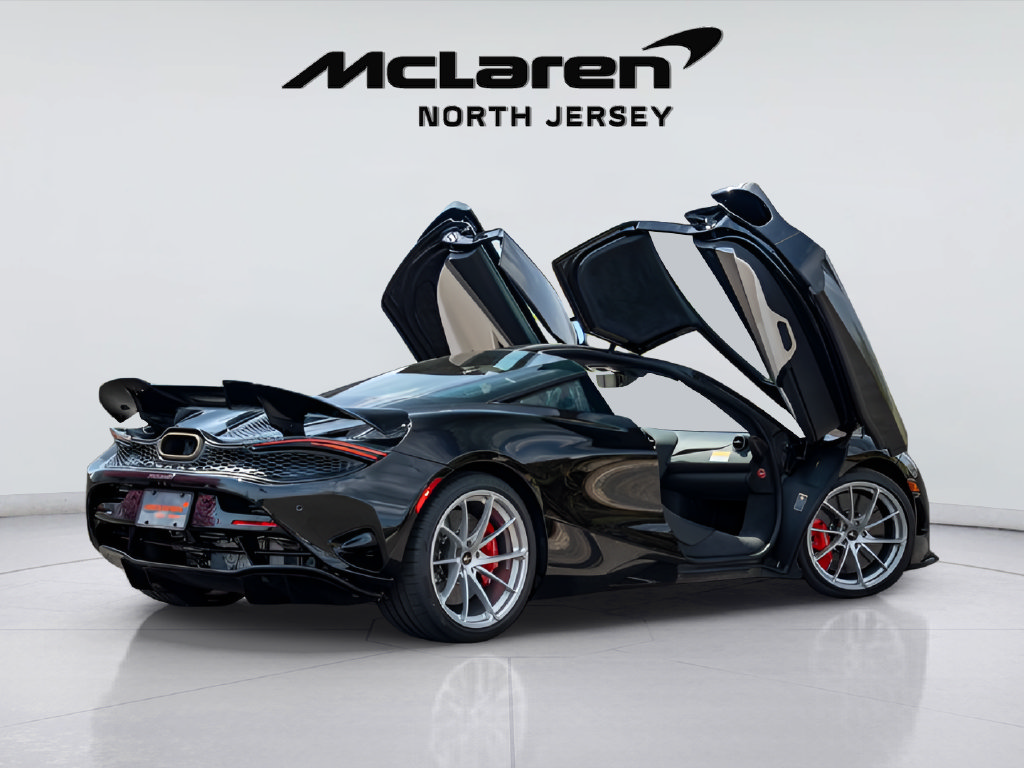 New 2026 McLaren 750S photo 10