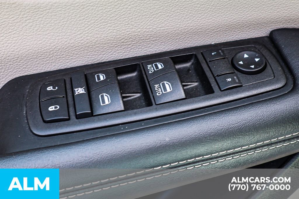 2024 Chrysler Pacifica Touring-L