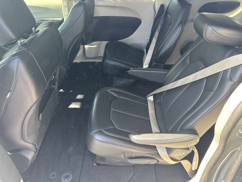 2024 Chrysler Pacifica Touring-L