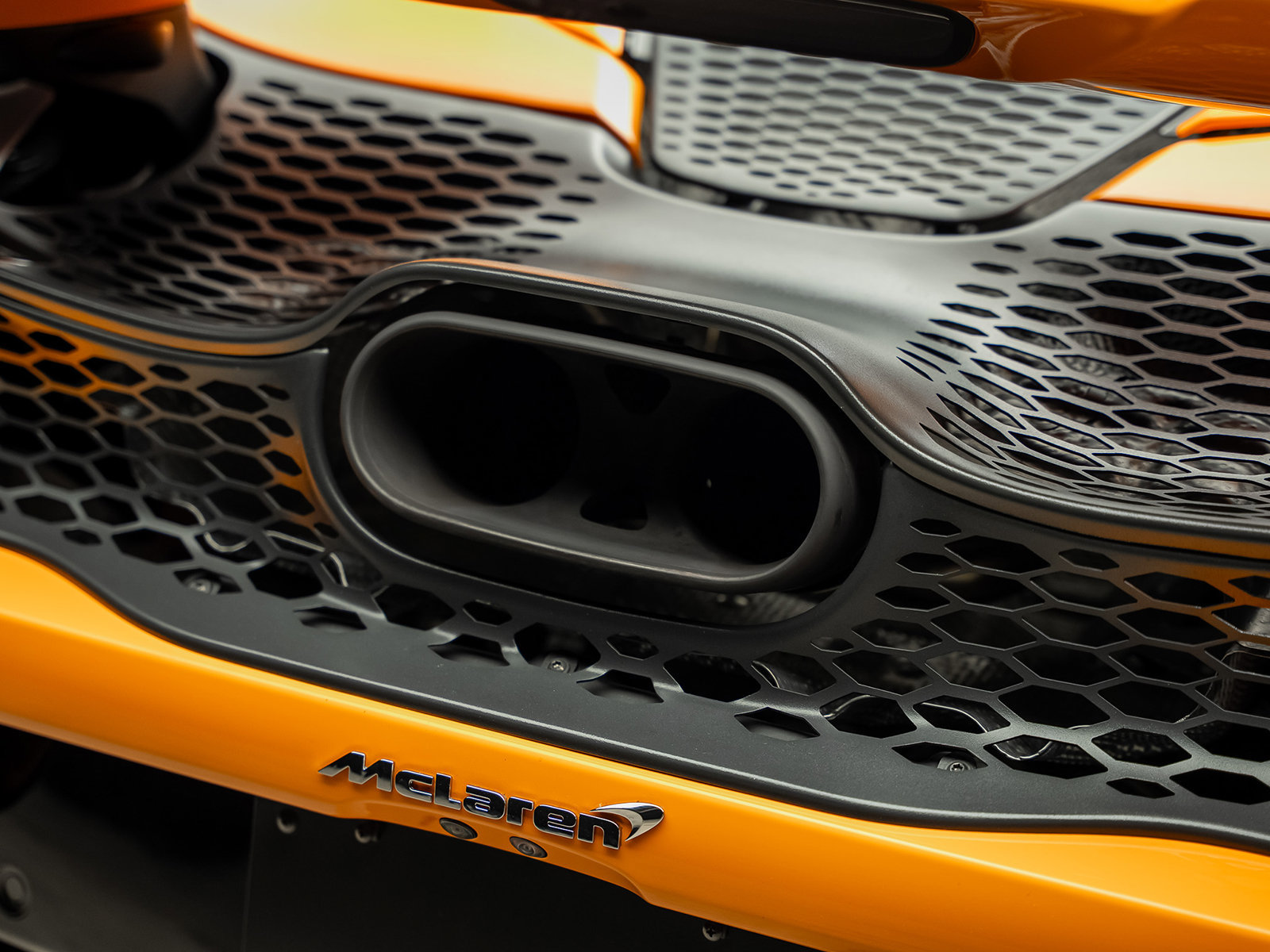 Used 2025 McLaren 750S Spider photo 16