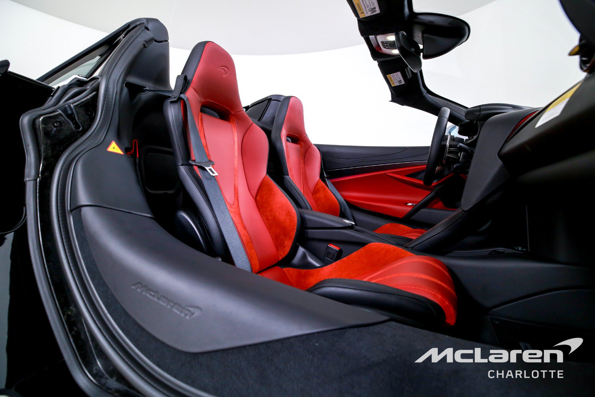 Used 2026 McLaren 750S Spider photo 19