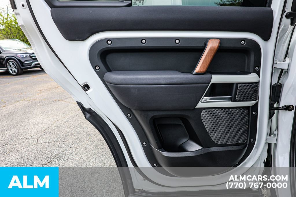 2022 Land Rover Defender 110 X-Dynamic SE