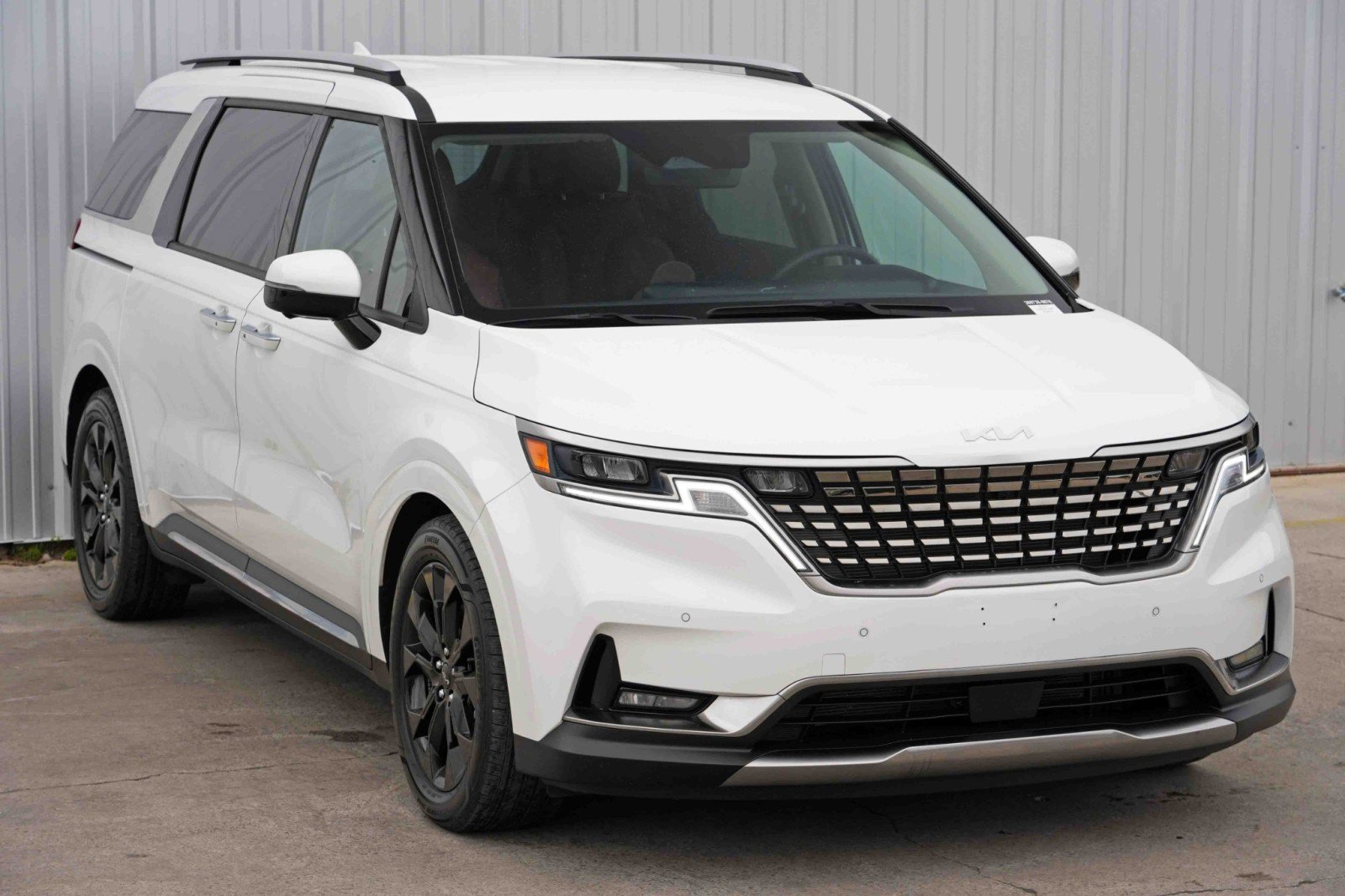 2024 Kia Carnival SX