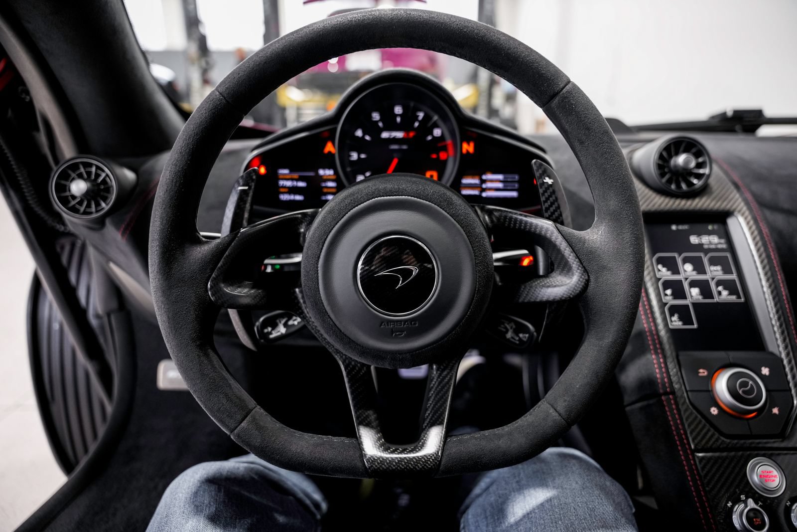 Used 2016 McLaren 675LT Coupe photo 11
