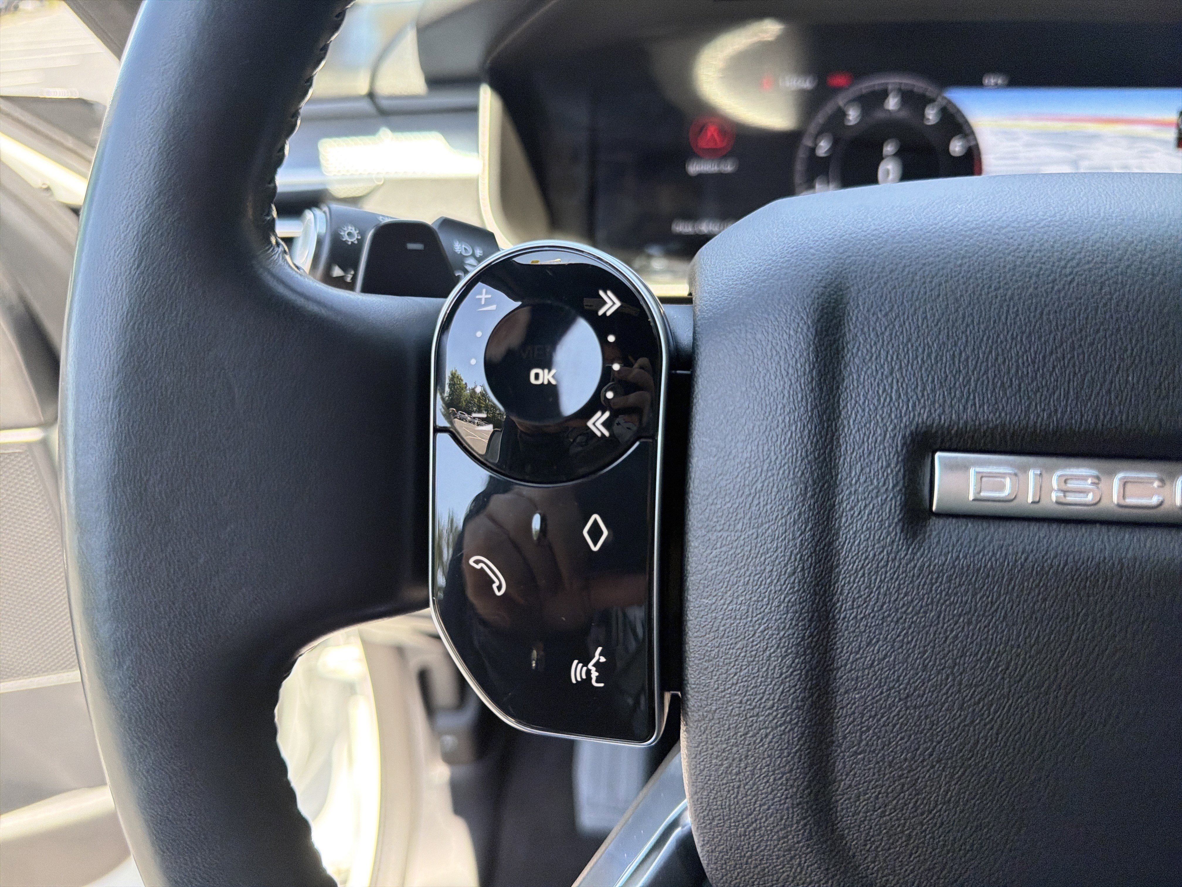 2020 Land Rover Discovery Landmark